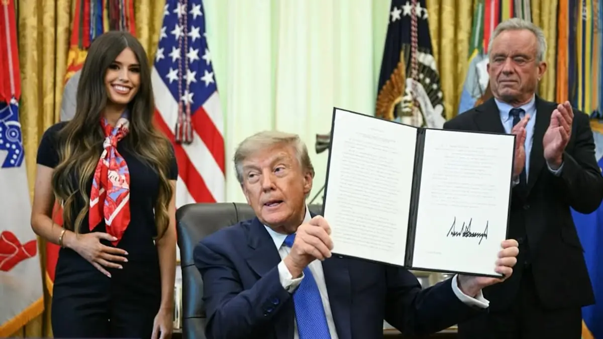 Mystery Woman Explained Strange Gesture That Went Viral Behind Trump, But Netizens Think She's Hiding Something As Another Wild Theory Emerges