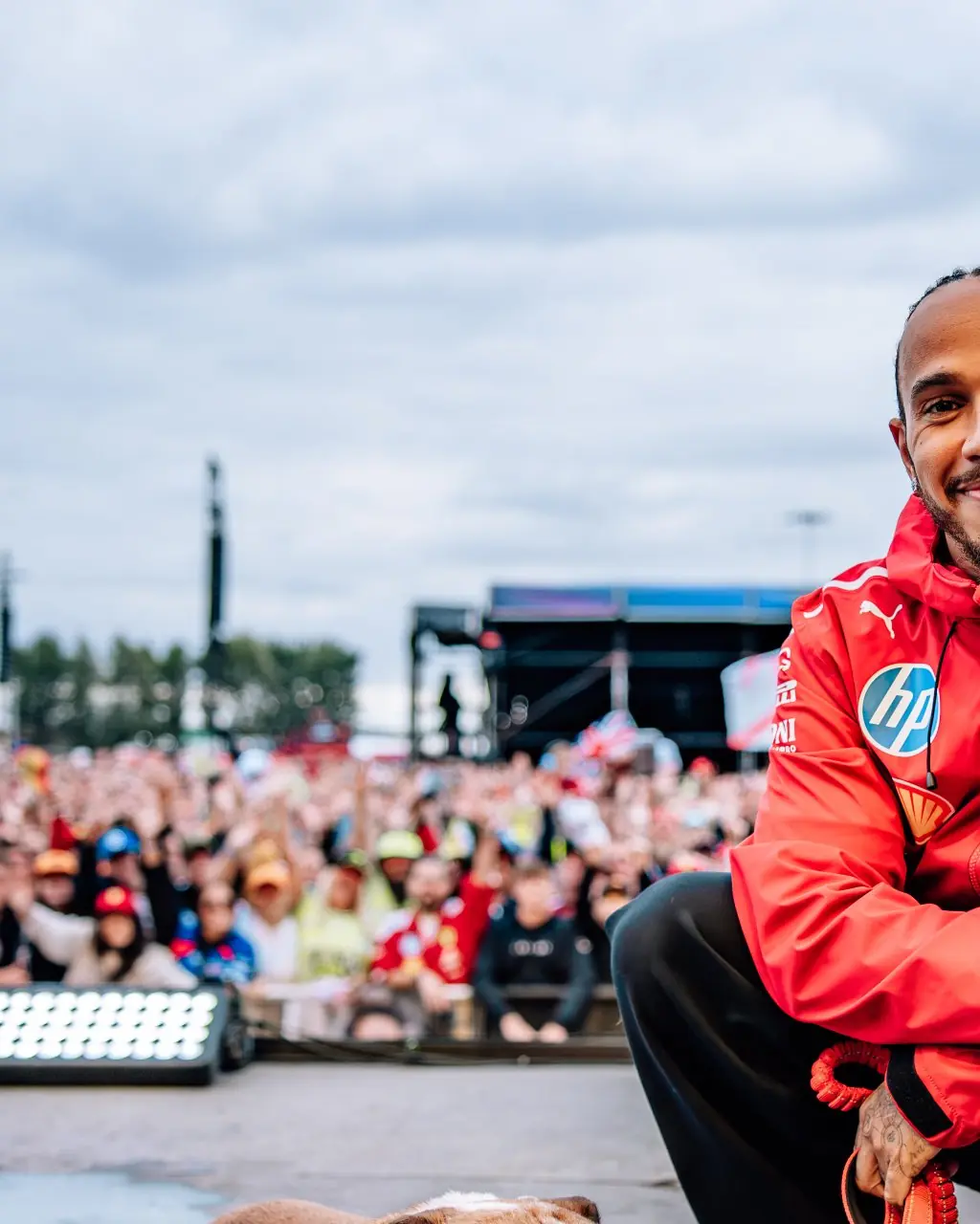 Lewis Hamilton and Roscoe. Credit: Formula 1/X