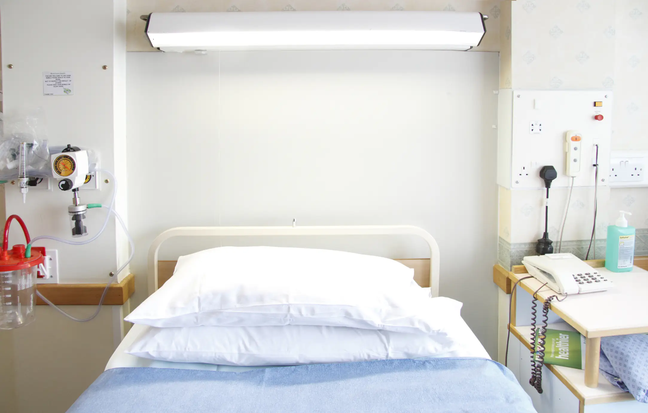Woman with stage 3 cancer reveals why you should never use the same toilet as someone undergoing chemotherapy