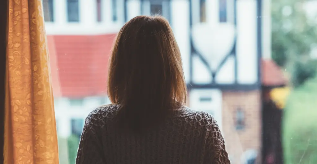 Woman comes out as 'abrosexual' as she reveals it took her 30 years to realize her identity