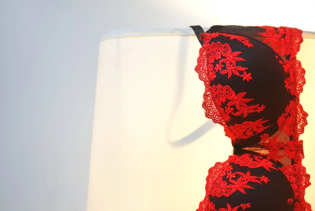 Adult star warns Brits 'don't watch my content' with new UK p*rn laws starting in weeks