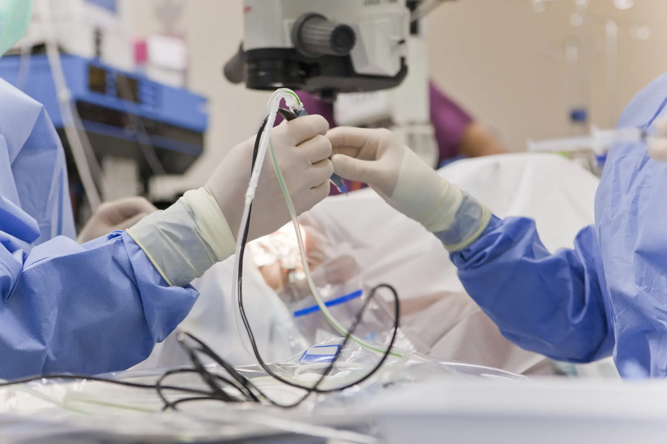A decade after losing her sight - woman can see again through her tooth