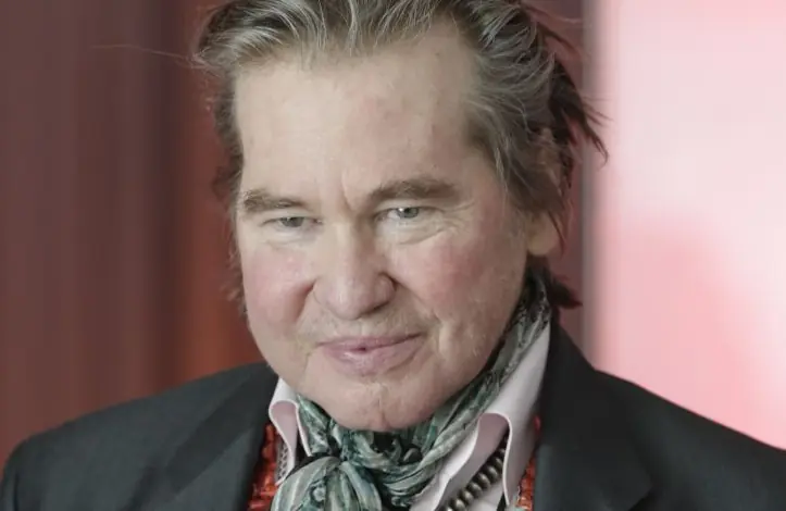 Stars pay tribute to Val Kilmer, who has died at age 65