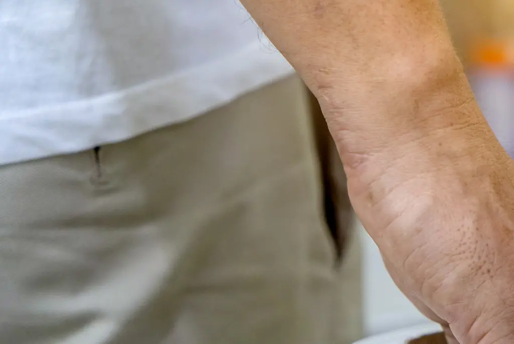 Doctor reveals how many times a day you should be pooping to be healthy