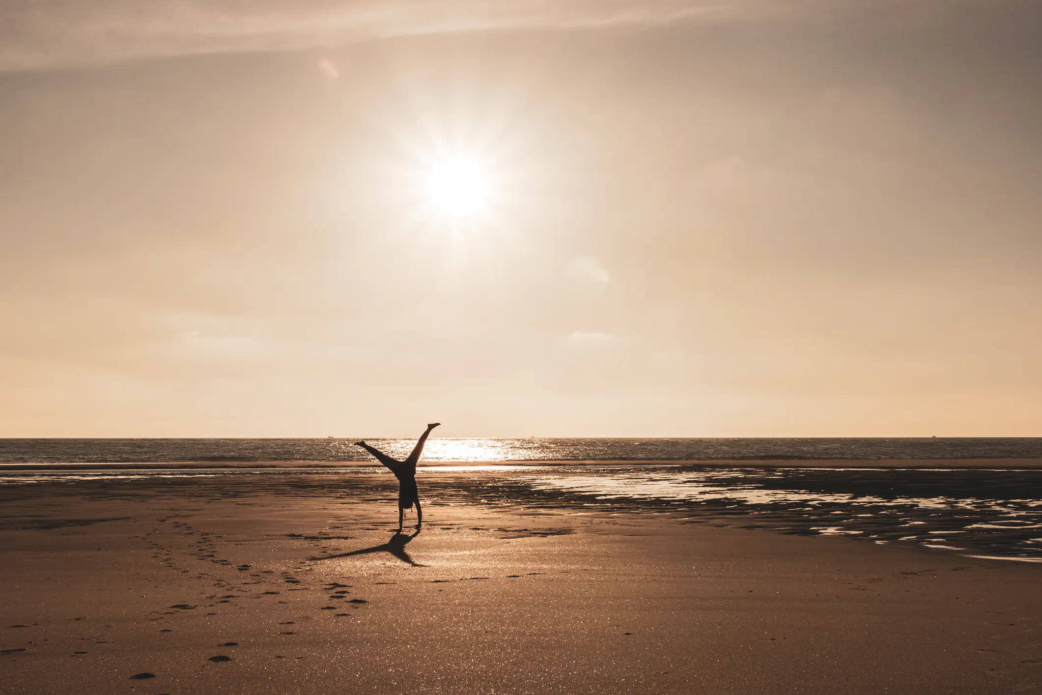 Woman was left blind after doing 13 cartwheels on the beach