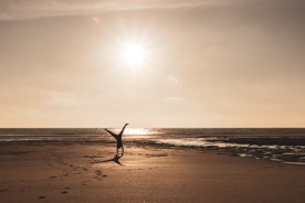 Woman was left blind after doing 13 cartwheels on the beach