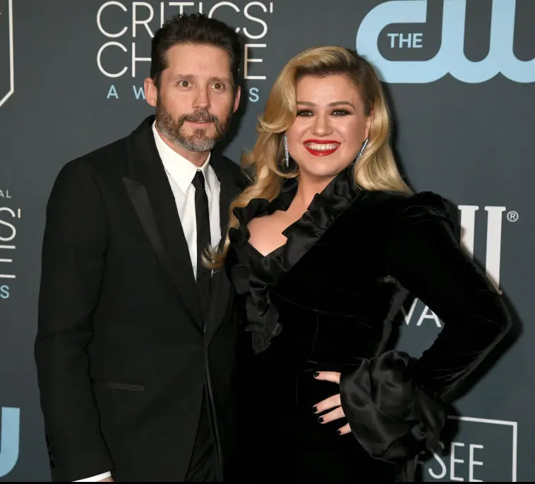 Dangerous ‘black tumor’ cancer signs revealed by doctor after Kelly Clarkson’s ex-husband Brandon Blackstock died aged 48