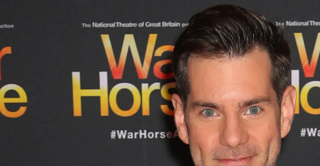 Weatherman shares emotional message as he opens up about having panic attack live on air