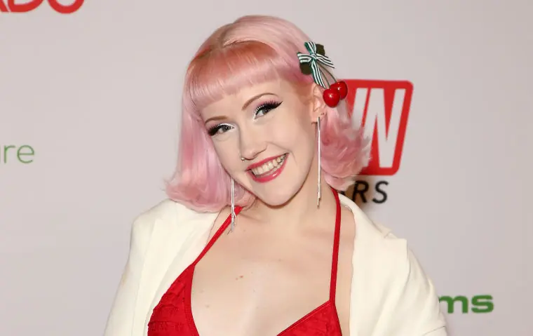 Adult star reveals the surprising part of her body that men are banned from touching