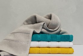 People stunned after finally learning real reason why towels have a very specific design feature