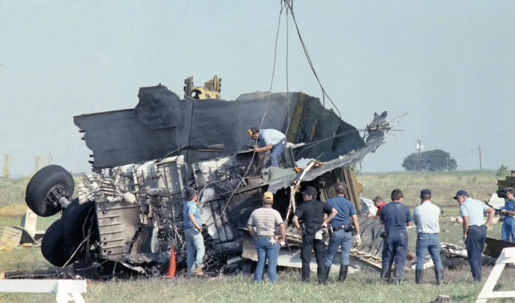 Man who survived plane crash that killed 137 people says he tried to warn his mom something bad was going to happen