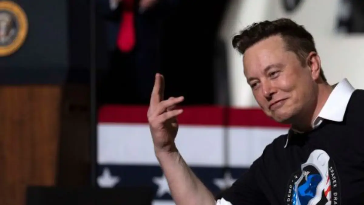 Elon Musk becomes first person in history to surpass $400 billion fortune
