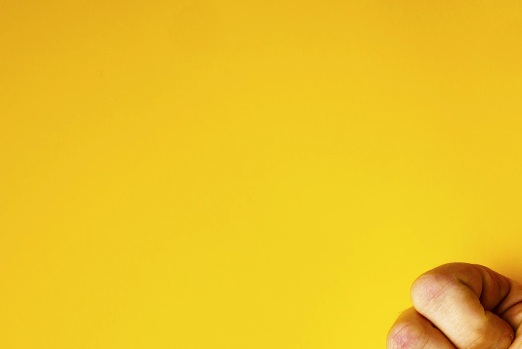 Man with 'world's largest thumb' stuns internet with his enormous digit: 'Bro this is a sword'