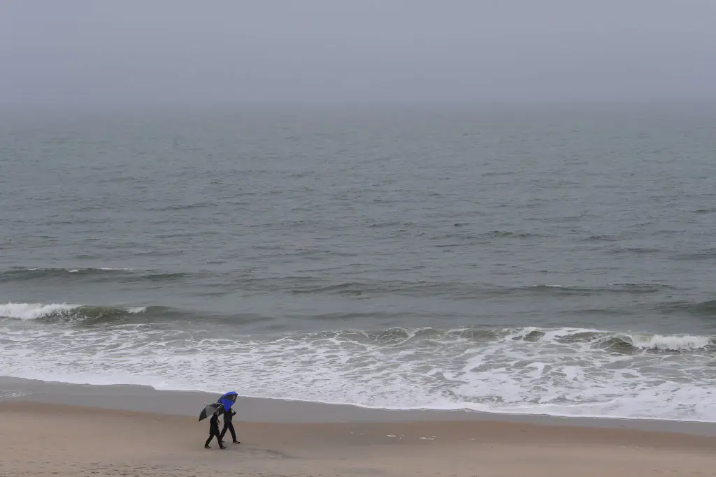 US swimmers warned of fecal contamination in water as thousands flock to beaches for Labor Day