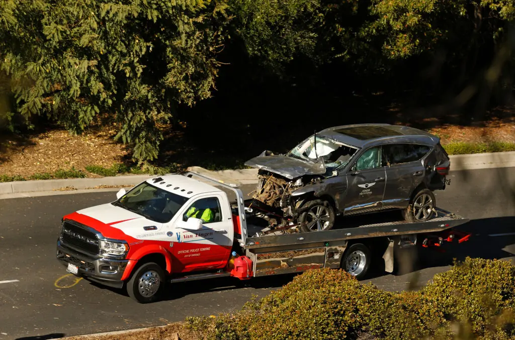 2021, The vehicle driven by Tiger Woods is towed away on Hawthorne Blvd after he ran off the road and sustained injuries