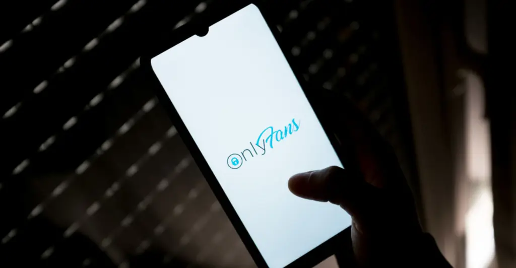 OnlyFans star with two vaginas explains how her anatomy has helped her x-rated career