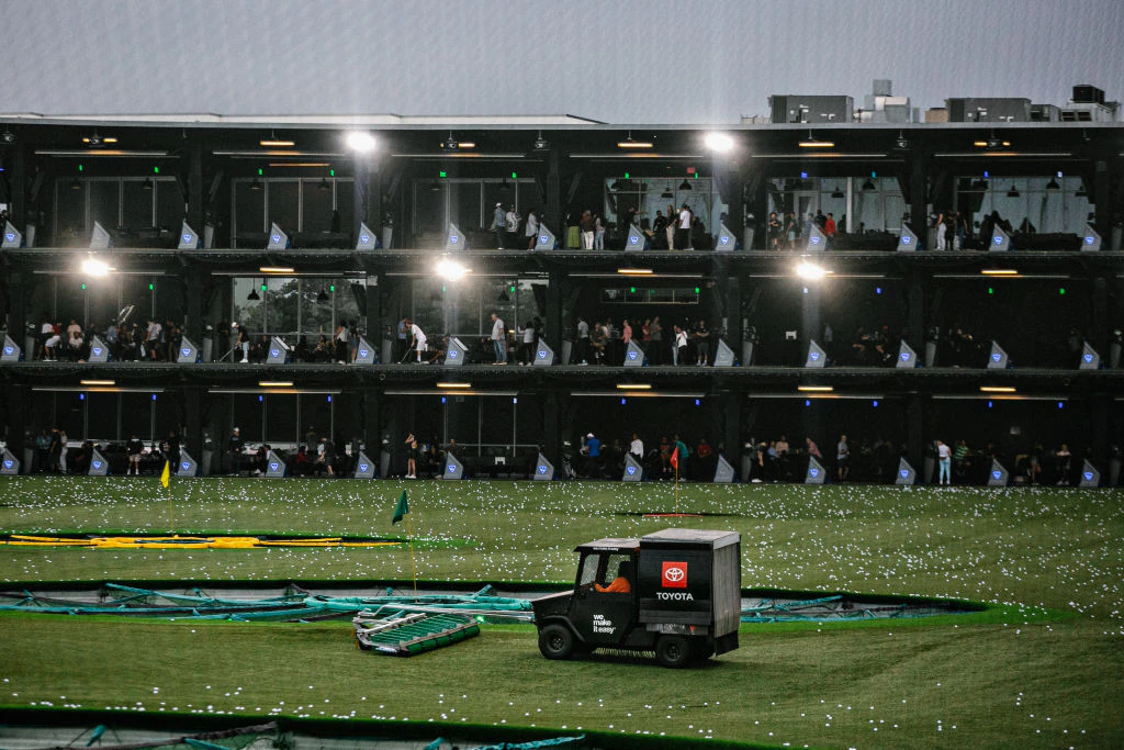 Guy gets roasted on social media for trying to 'mansplain' to a female professional golfer