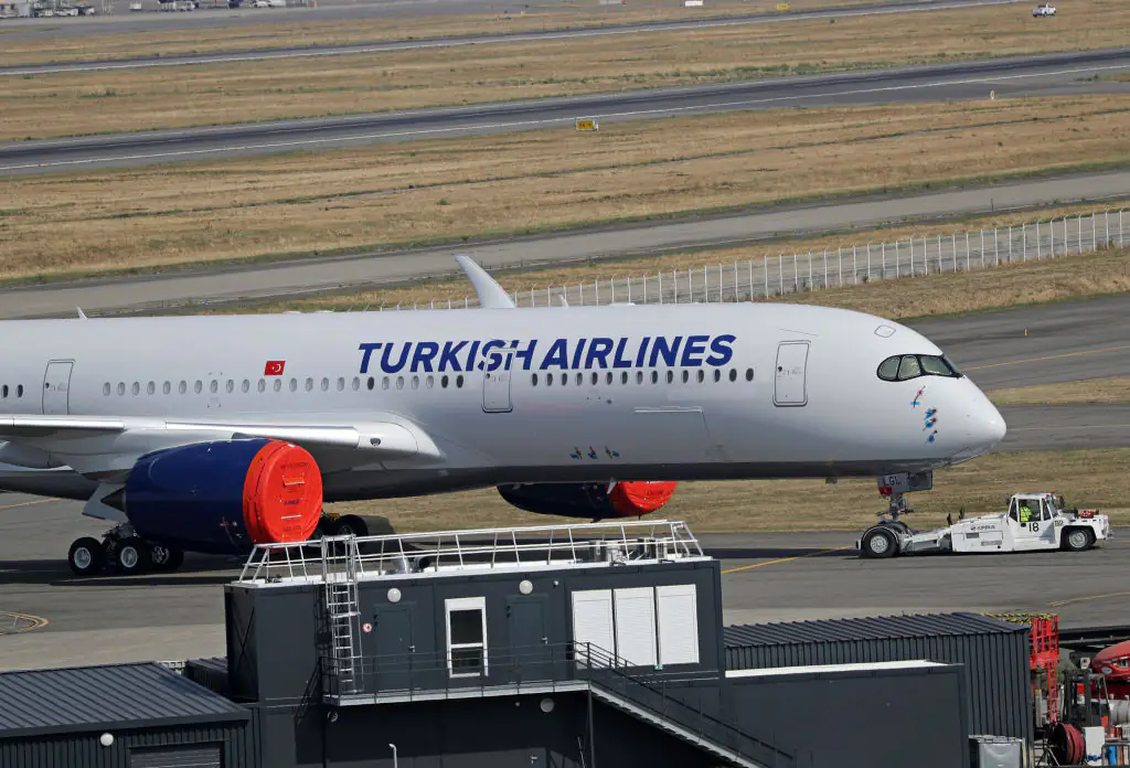 Plane forced to make emergency landing at JFK after pilot dies mid-flight