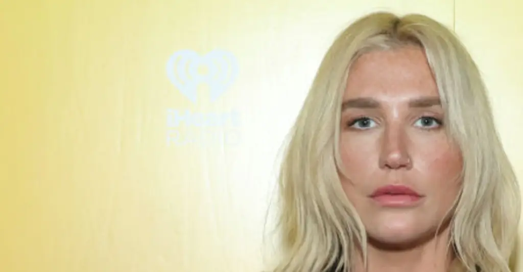 Kesha is praised after she shares 'absolutely stunning' photo of herself completely naked