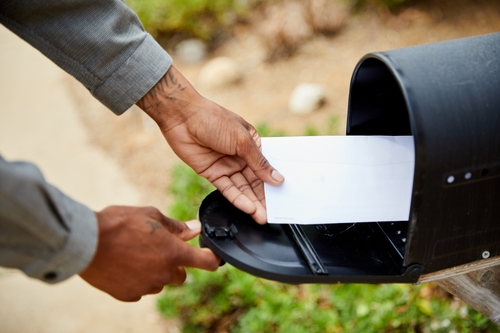 People are warned not to remove dryer sheets that are mysteriously appearing in their mailboxes