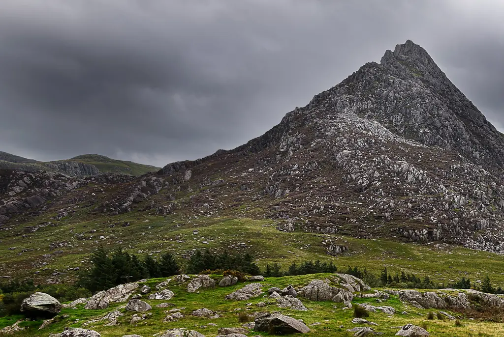 A 28-year-old  fell about 65ft (20m) while ascending Tryfan mountain. Credit:Pete Rowbottom / Getty