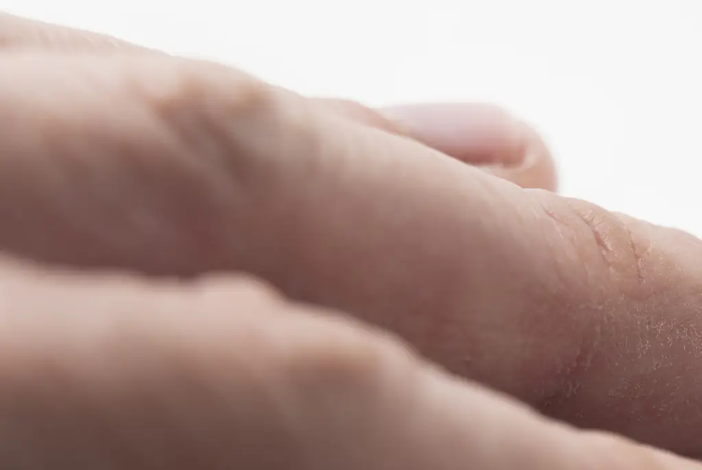 Dad sparks outrage after 'proposing' to his daughter with purity ring