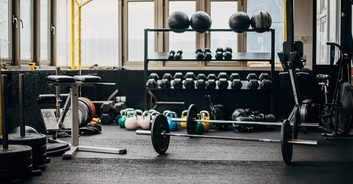 Bodybuilder, 28, collapses and dies from heart attack during workout in gym