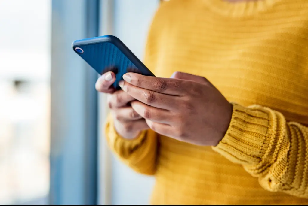 The FBI has issued a warning to apple and android users. Credit:	Charday Penn / Getty