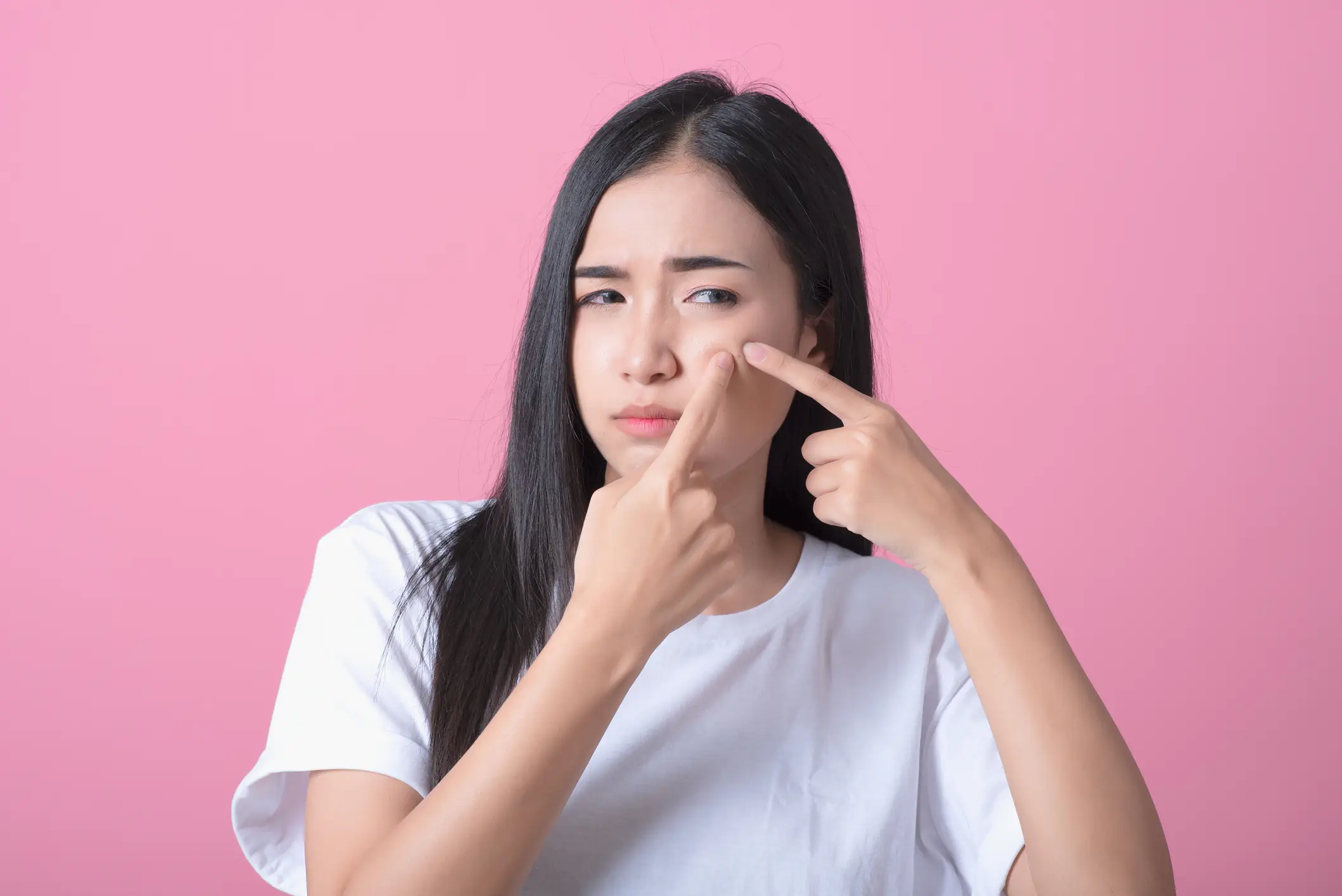 Doctor issues warning about 'triangle of death' - popping a pimple there 'could kill you'