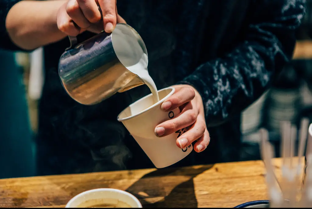 Woman shares heated text exchange with man after he didn't pay for her coffee on their first date