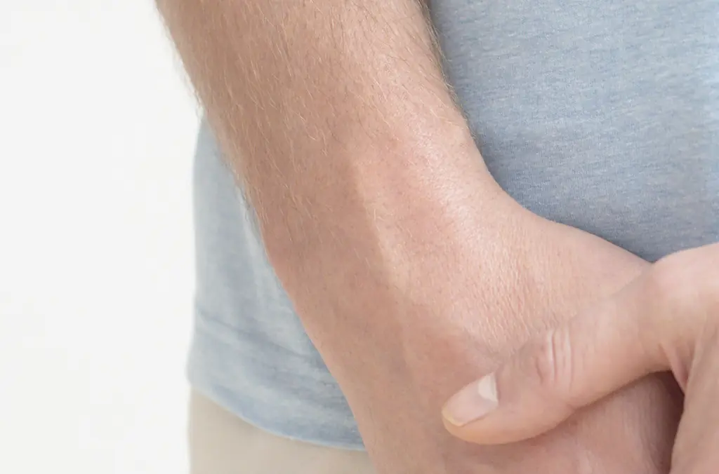 Woman admits she cleans boyfriend's manhood every week to clear '20 years of build up'