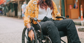Bride-to-be paralyzed during bachelorette party after bridesmaid shoves her into pool