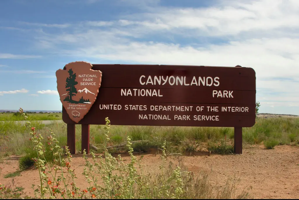 Dad and daughter tragically die during hike in Utah after running out of water in scorching temperatures