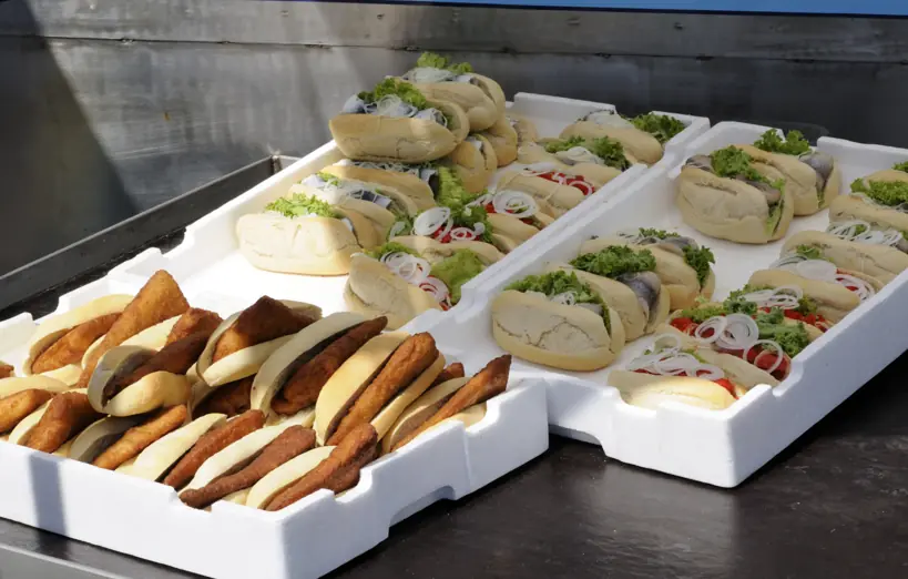 Cruise expert reveals the five foods passengers should avoid at all costs while onboard