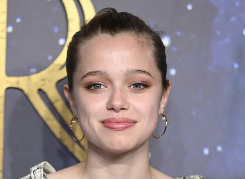 Shiloh Jolie officially drops Pitt from her last name