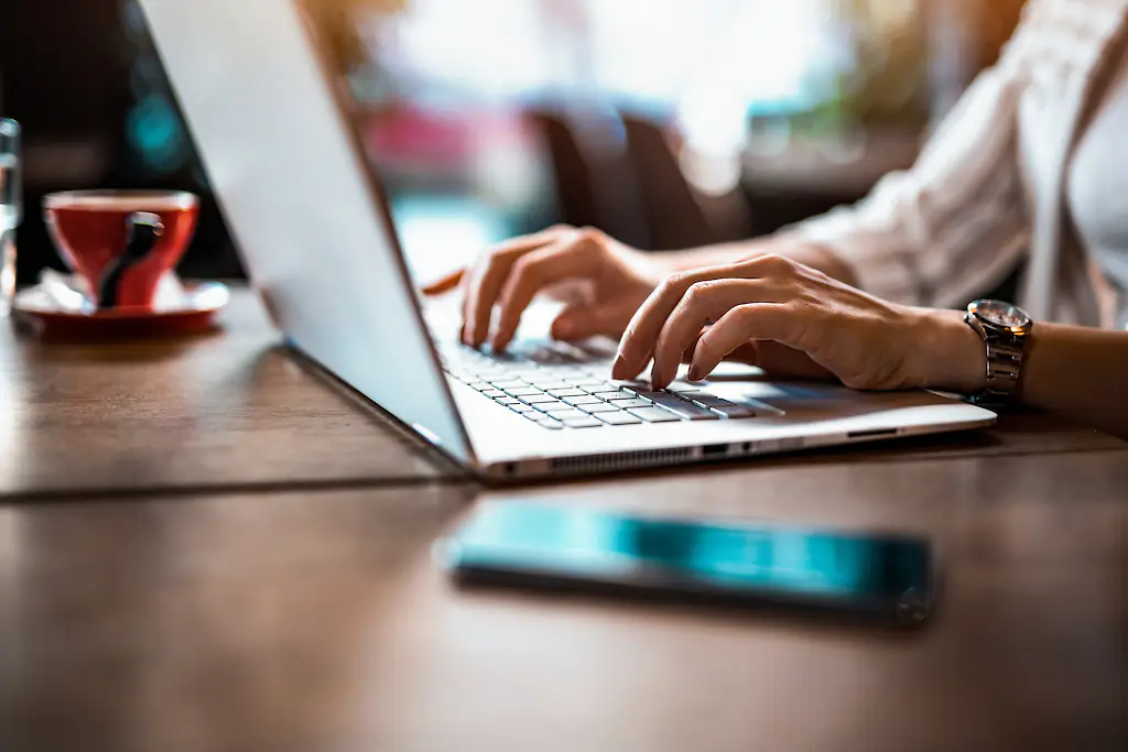 The FBI is asking the public to be extra cautious when shopping online during the holidays. Credit: DjelicS / Getty