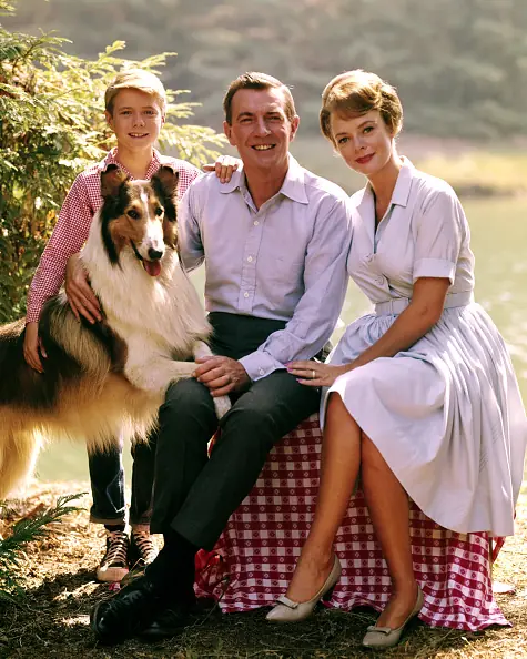 Lassie with Jon Provost, June Lockhart, and Hugh Reilly for the US television series, 'Lassie'. Credit: Silver Screen Collection / Getty Images.