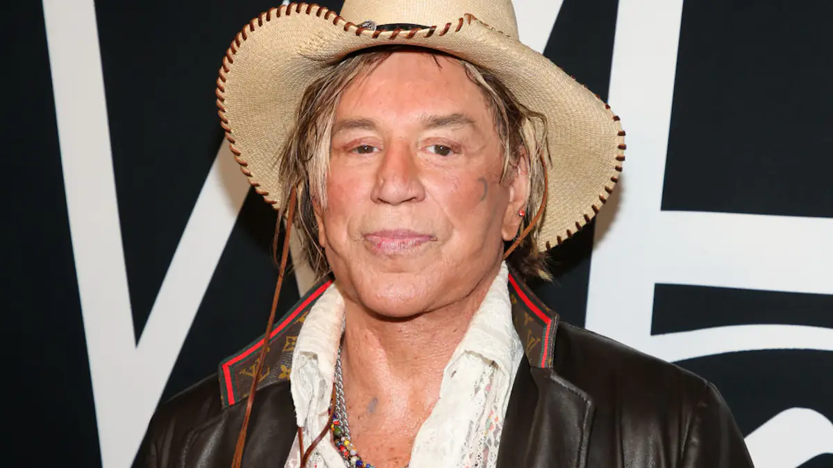 Mickey Rourke speaks out after Bella Thorne claimed he injured her ...