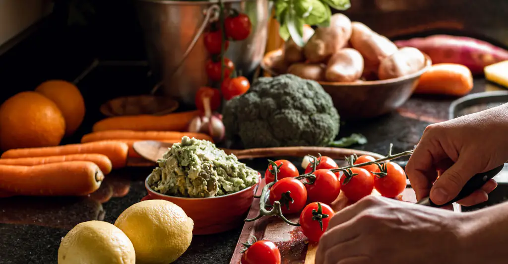 An identical twin went vegan for 12 weeks and the other ate meat to see how it affected their bodies