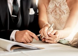 'Despicable' WhatsApp message company sent bride on her wedding day: 'This was deliberate'
