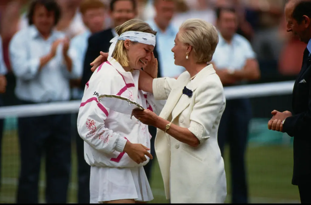 Katharine consoled Jana Novotna after she lost the women's singles final at the 1993 Wimbledon Championships. Credit: Henning Bangen / Getty