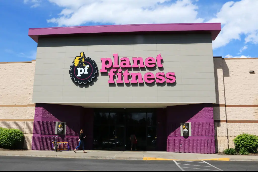 Derek Sink was found inside a tanning bed in Planet Fitness. Credit: UCG / Getty