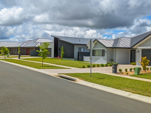 Amazing timelapse shows neighborhood after stubborn family rejected $50m offer to sell land