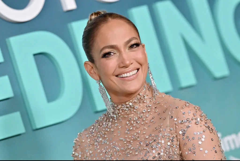 Jennifer Lopez reveals brutal facial injury that needed stitches after accident during awards show rehearsal