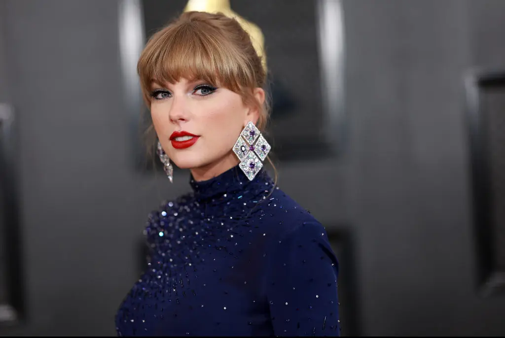 Taylor Swift fans rush to defend singer as latest album cover sparks controversy