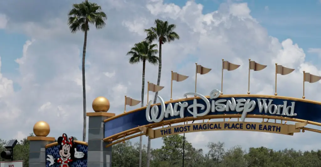 Woman hits back at people calling her Disney World 'inappropriate' outfit: 'People are so mad at me'