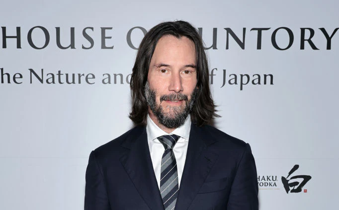 Keanu Reeves fans slam interviewer for 'inappropriate' questions about Sandra Bullock romance