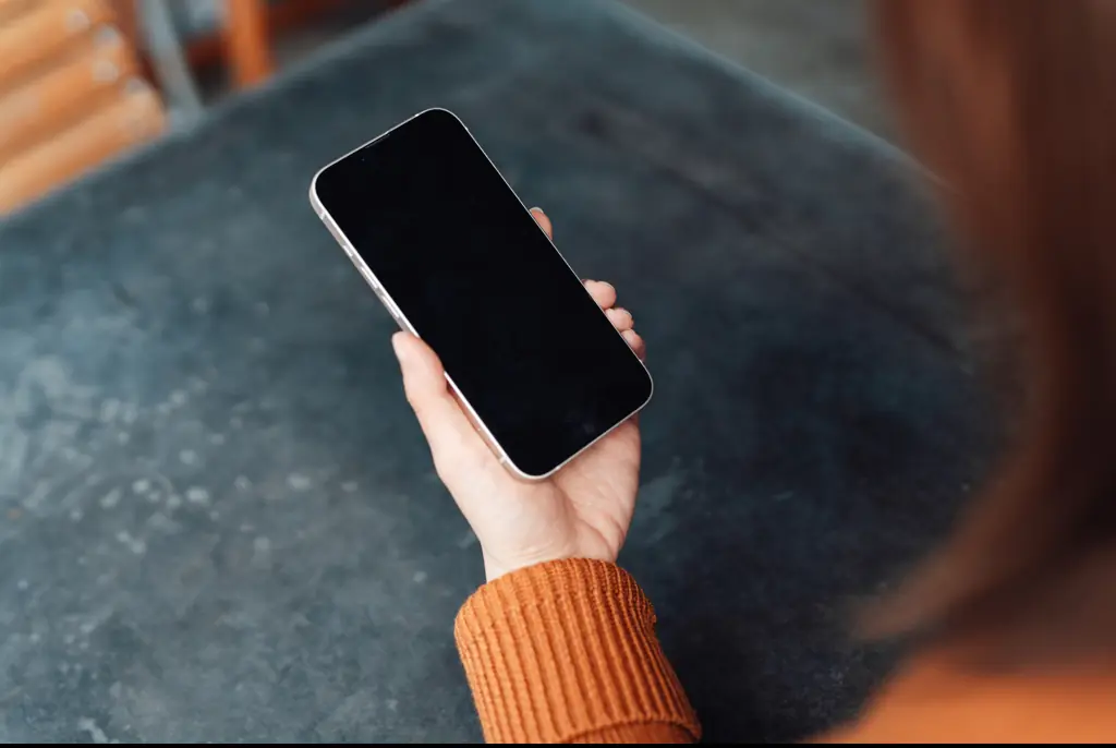 The concerning message popped up on her phone. Credit: Oscar Wong/Getty Images 