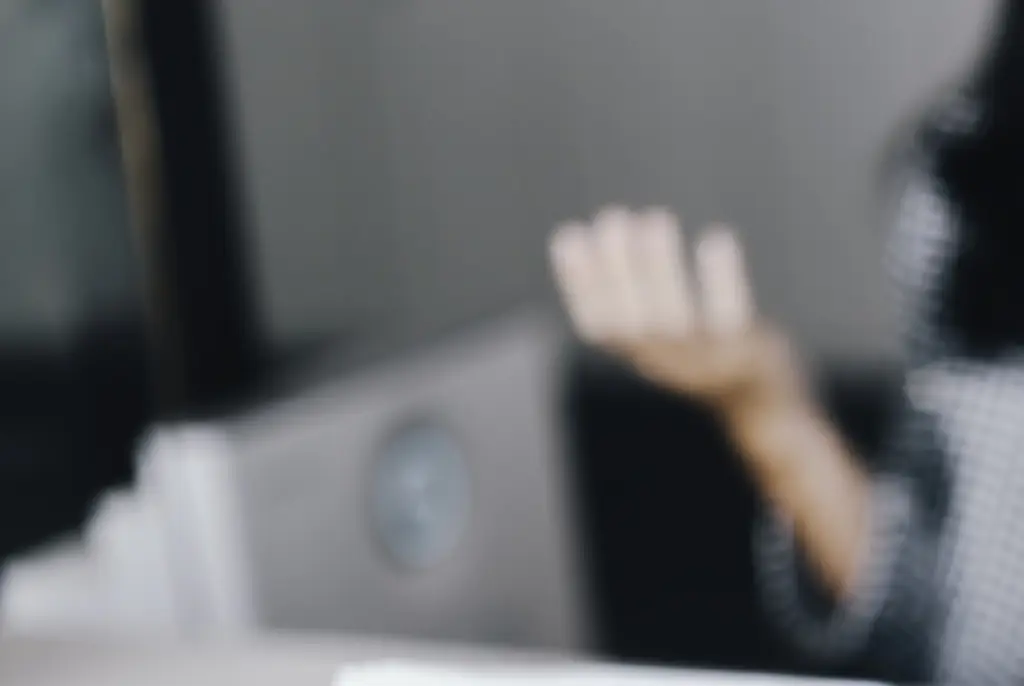 Woman shares staggering text messages which show why employer rejected her after job interview