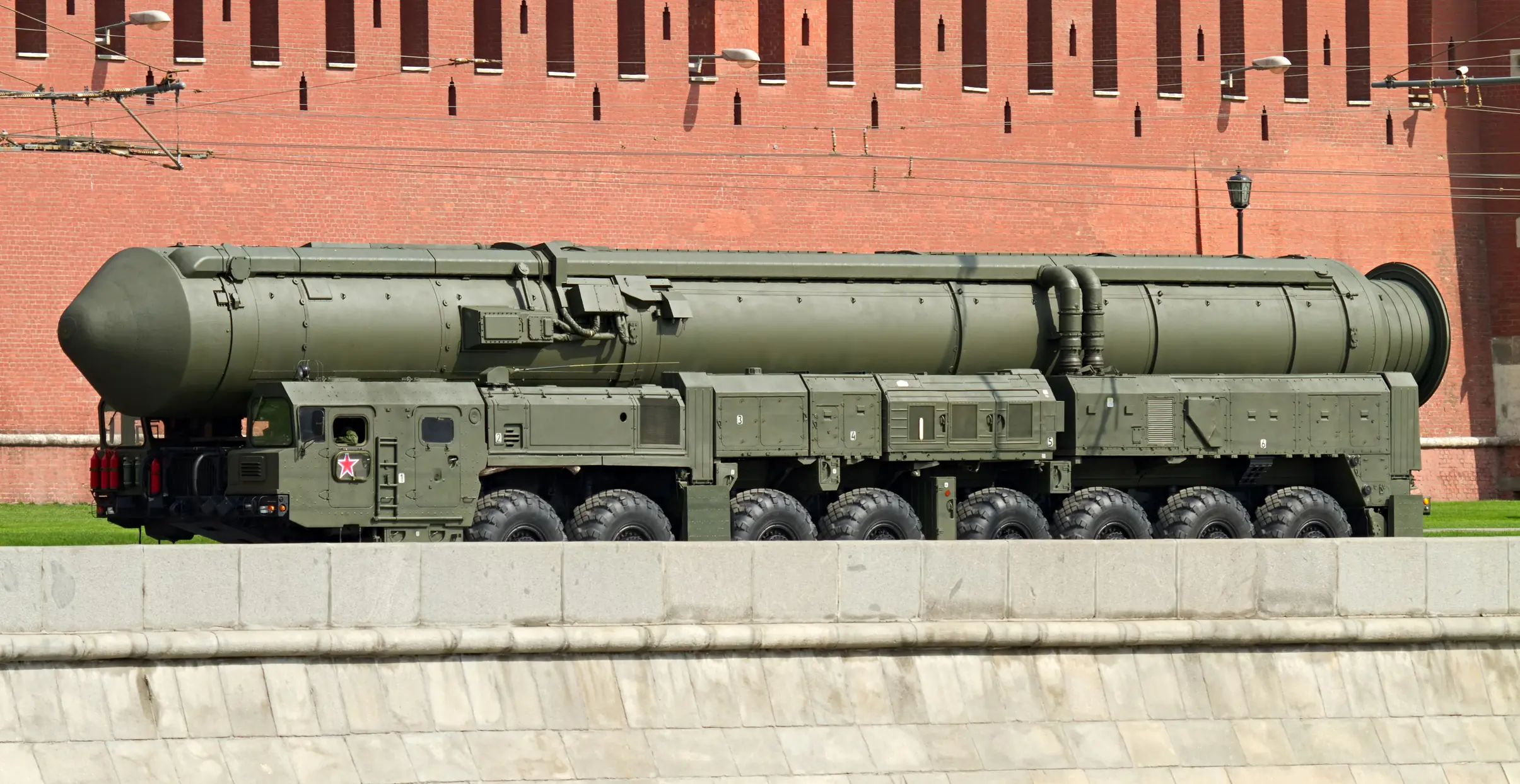  Russia's Topol M missile is a very powerful nuclear charge. Credit: Rusm / Getty